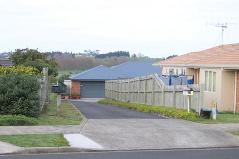 Photo of property in 15 Limousin Place, Grandview Heights, Hamilton, 3200