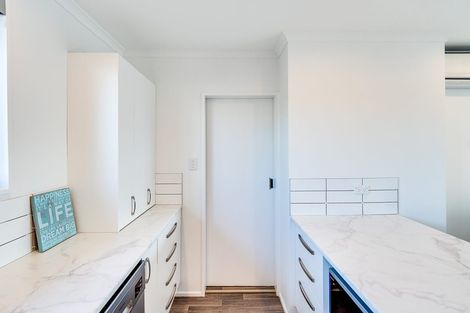 Photo of property in 11 Chester Street, Taradale, Napier, 4112