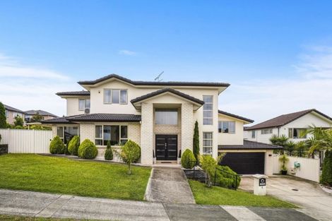 Photo of property in 4 Andy Crescent, Flat Bush, Auckland, 2016