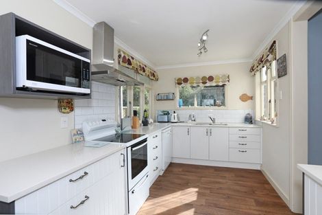 Photo of property in 110 Hastings Street, Halcombe, Feilding, 4779