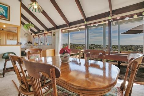 Photo of property in 7 Galaxy Drive, Mairangi Bay, Auckland, 0630