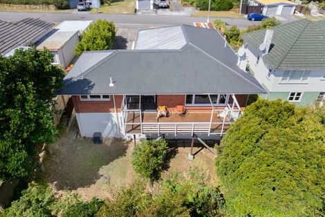 Photo of property in 15 Handyside Street, Tawa, Wellington, 5028