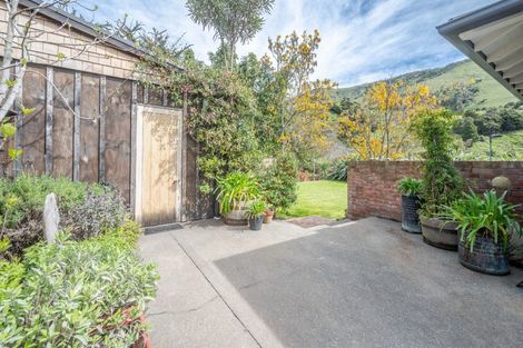 Photo of property in 1123 Okains Bay Road, Okains Bay, 7583