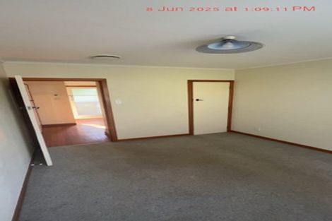 Photo of property in 1/128 Triangle Road, Massey, Auckland, 0614