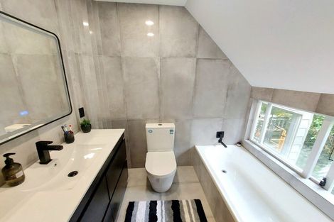 Photo of property in 1/22 Rangatira Road, Birkenhead, Auckland, 0626