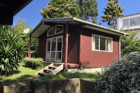 Photo of property in 31 Cron Avenue, Te Atatu South, Auckland, 0610