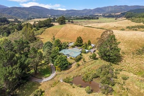 Photo of property in 1458b State Highway 2, Kaitoke, Upper Hutt, 5018
