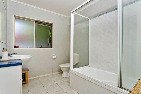 Photo of property in 37 Martin Jugum Lane, Ranui, Auckland, 0612