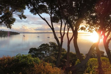 Photo of property in 1993 Whangarei Heads Road, Whangarei Heads, Whangarei, 0174