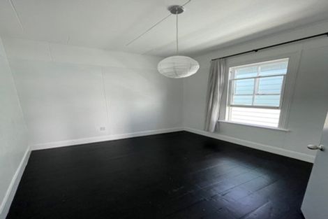 Photo of property in 15 Luxford Street, Berhampore, Wellington, 6023