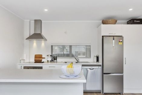 Photo of property in 31 Reynolds Place, Papamoa Beach, Papamoa, 3118