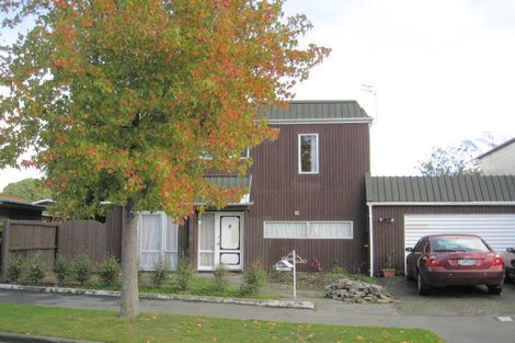 Photo of property in 1/25 Tudor Avenue, Ilam, Christchurch, 8041