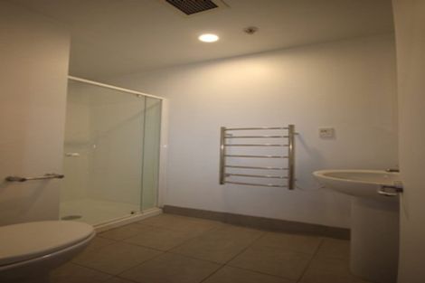 Photo of property in 25a Rutland Road, Stanley Point, Auckland, 0624