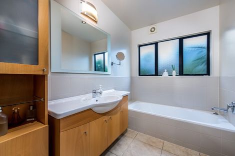 Photo of property in 115a Kowhai Road, Mairangi Bay, Auckland, 0630