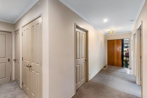 Photo of property in Caversham Park, 2/18 Caversham Road, Westmere, Whanganui, 4501