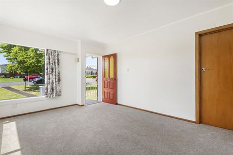 Photo of property in 1/8 Waterloo Road, Milford, Auckland, 0620