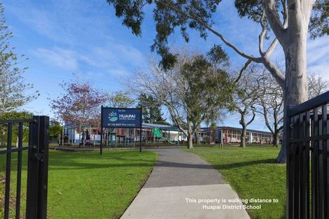 Photo of property in 43 Nobilo Road, Kumeu, 0810