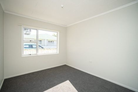 Photo of property in 3 Seddon Street, Takaro, Palmerston North, 4412