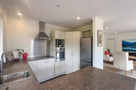 Photo of property in 10 Rexwood Estate, Carterton, 5713