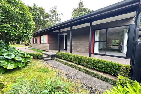 Photo of property in 22 Kingsclere Place, Goodwood Heights, Auckland, 2105