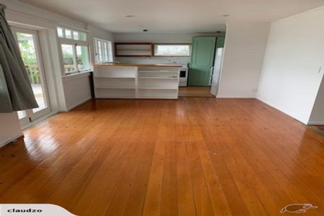 Photo of property in 15a Joan Street, Point Chevalier, Auckland, 1022