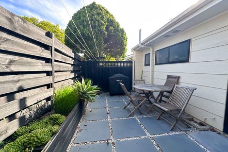 Photo of property in 21/85 Edmonton Road, Henderson, Auckland, 0612