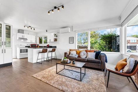 Photo of property in 1/14 Stanniland Street, Sunnyhills, Auckland, 2010