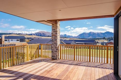Photo of property in 13 Bargour Street, Wanaka, 9305