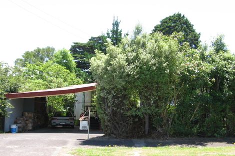 Photo of property in 14 Keats Place, Blockhouse Bay, Auckland, 0600