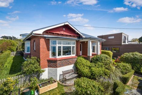 Photo of property in 49 Earls Road, Saint Clair, Dunedin, 9012