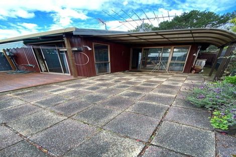 Photo of property in 1/13 Saddleback Rise, Murrays Bay, Auckland, 0630