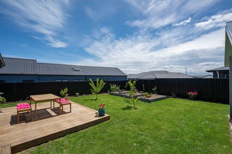 Photo of property in 9 Poroporo Way, Wharewaka, Taupo, 3330