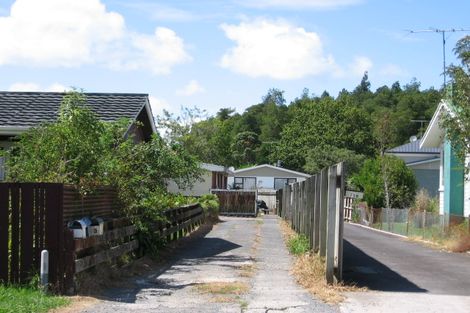 Photo of property in 1/77 Sylvia Road, Hillcrest, Auckland, 0627