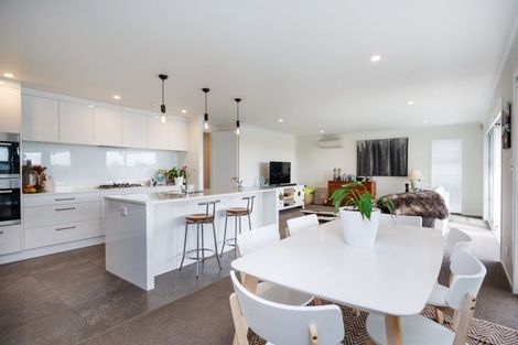 Photo of property in 25 Dogwood Way, Milson, Palmerston North, 4414