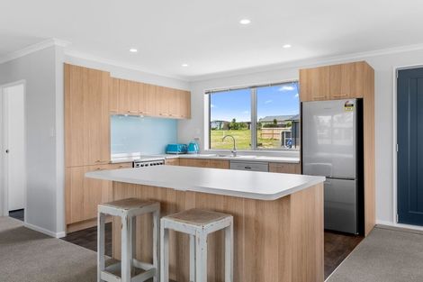 Photo of property in 64 Marram Place, Mangawhai Heads, Mangawhai, 0505