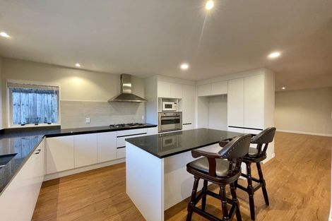 Photo of property in 16 Beulah Avenue, Rothesay Bay, Auckland, 0630