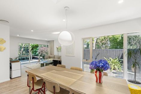 Photo of property in 1/9 Alma Road, Milford, Auckland, 0620