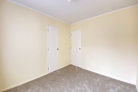 Photo of property in 4/390 West Coast Road, Glen Eden, Auckland, 0602