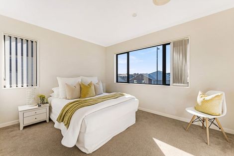 Photo of property in 22 Cassidy Drive, Orewa, 0931