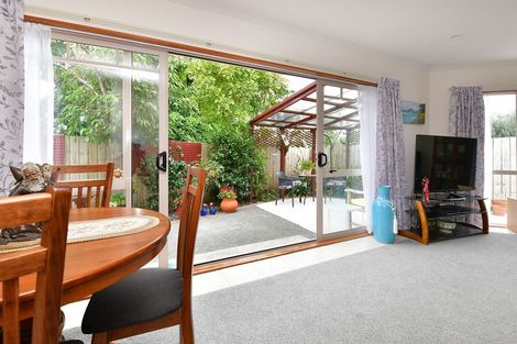 Photo of property in 40 Red Hibiscus Road, Stanmore Bay, Whangaparaoa, 0932