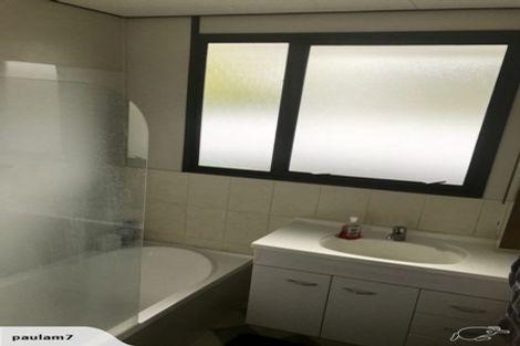 Photo of property in 1/23 Midgley Road, West Harbour, Auckland, 0618