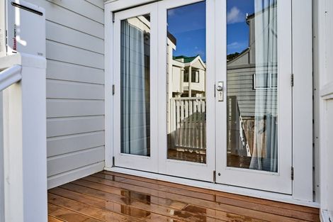 Photo of property in 40 Roxburgh Street, Mount Victoria, Wellington, 6011