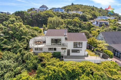 Photo of property in 18 Jacaranda Grove, Maungaraki, Lower Hutt, 5010