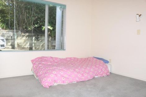 Photo of property in 2/17 Havenwood Place, Birkenhead, Auckland, 0626