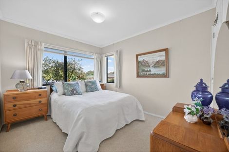 Photo of property in 16 Newbegin Place, Weymouth, Auckland, 2103