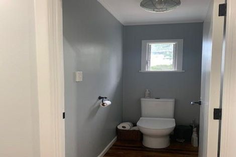 Photo of property in 127 Matipo Road, Te Atatu Peninsula, Auckland, 0610