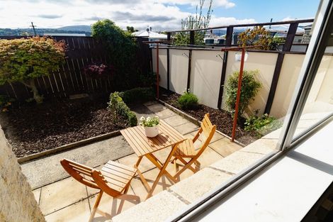 Photo of property in 58i Oxford Street, South Dunedin, Dunedin, 9012