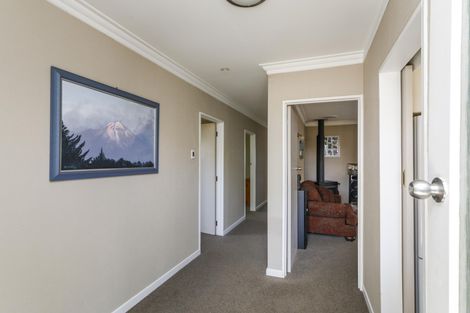 Photo of property in 6 Tabak Crescent, Takaro, Palmerston North, 4412