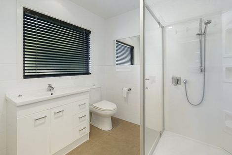 Photo of property in 17 Kennedy Place, Waikanae Beach, Waikanae, 5036