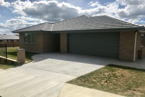 Photo of property in 14 Faber Place, Rototuna North, Hamilton, 3210